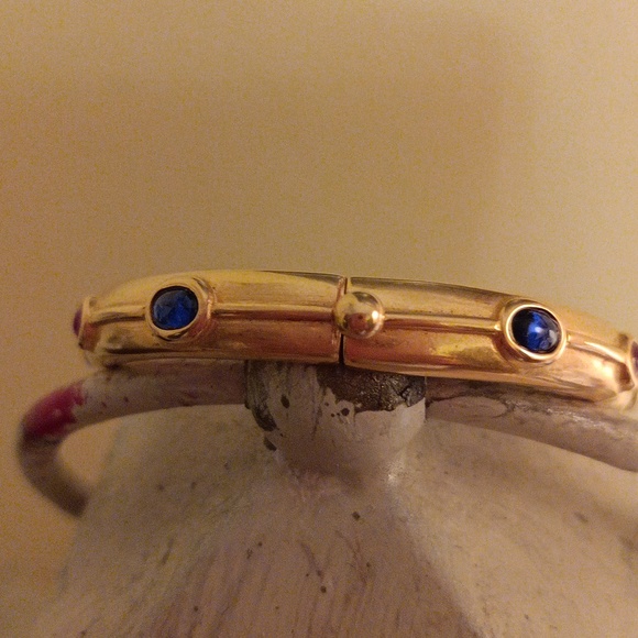 Gold tone bracelet - Picture 2 of 6